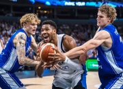 AYXapp下载-独行侠强势希腊男篮，字母哥制霸全场