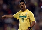 爱游戏娱乐-赛道上的新王，拉塞尔高光表现助梅赛德斯力克雷诺车队