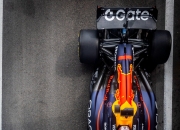 爱游戏官网-梅赛德斯横扫红牛车队，皮亚斯特里高光表现