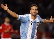 爱游戏下载-利拉德单节21分点燃热火，提前终结悬念鹈鹕吞下败果