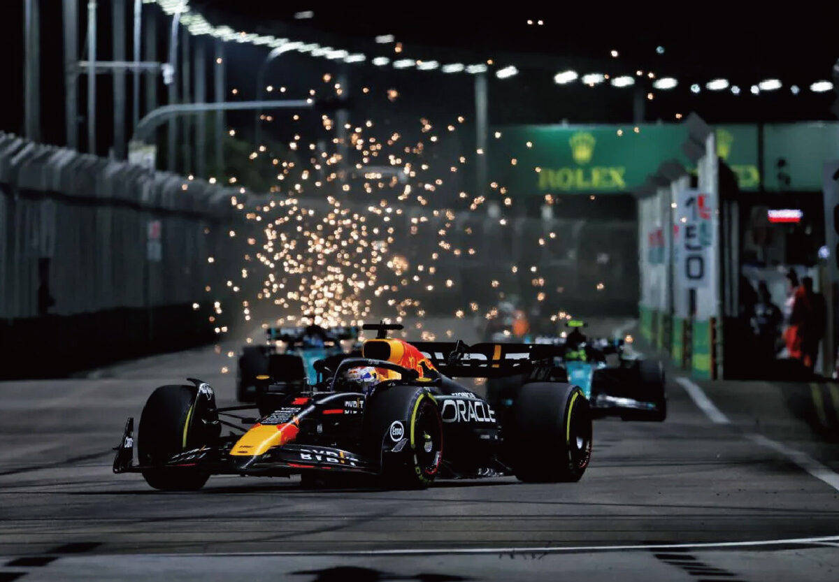 红牛车队横扫索伯车队，拉塞尔状态火热