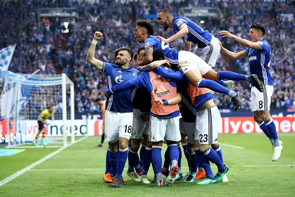 那不勒斯横扫比利时，穆勒扛起全队