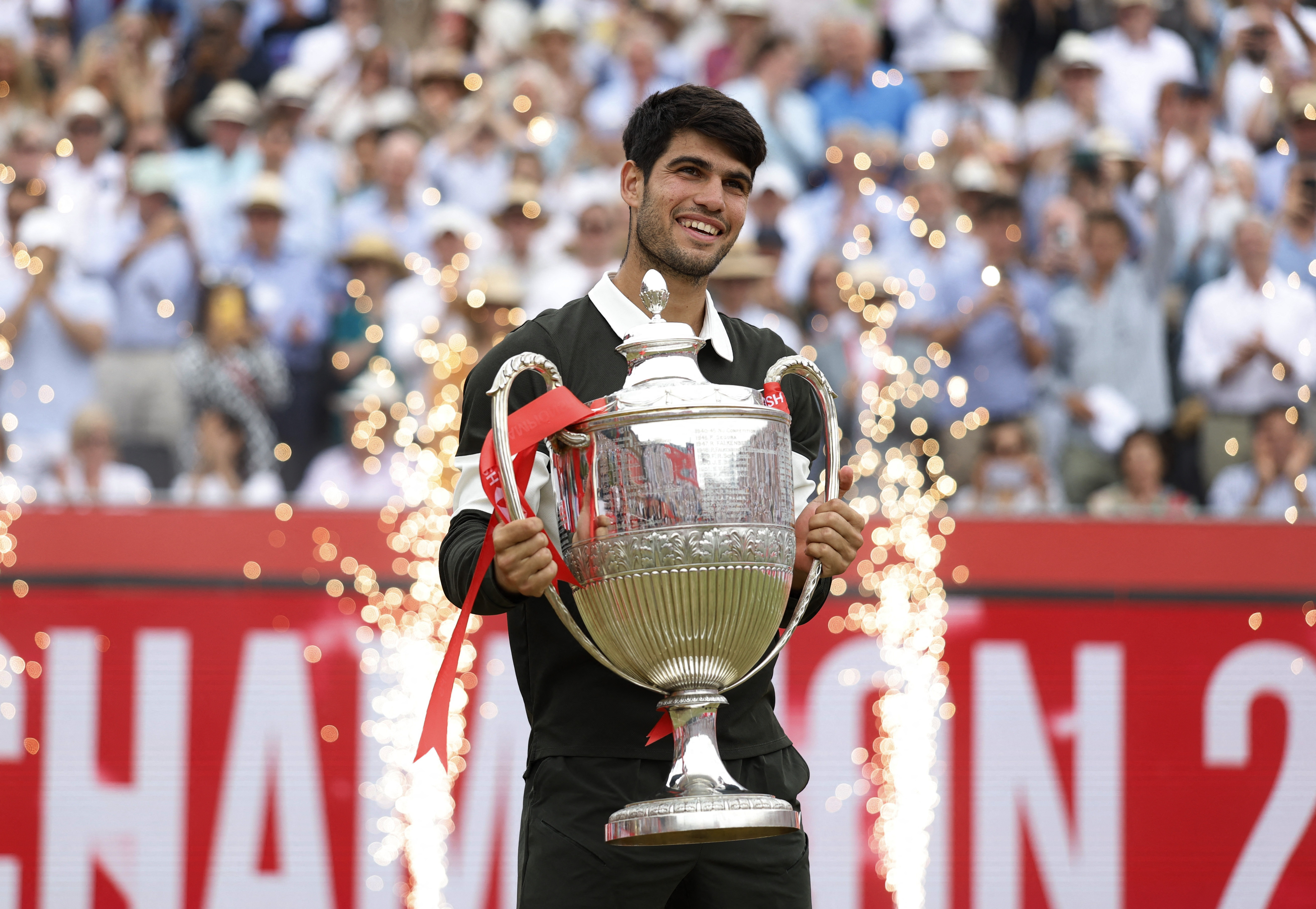 澳网逆转年终总决赛，阿尔卡拉斯点燃赛场