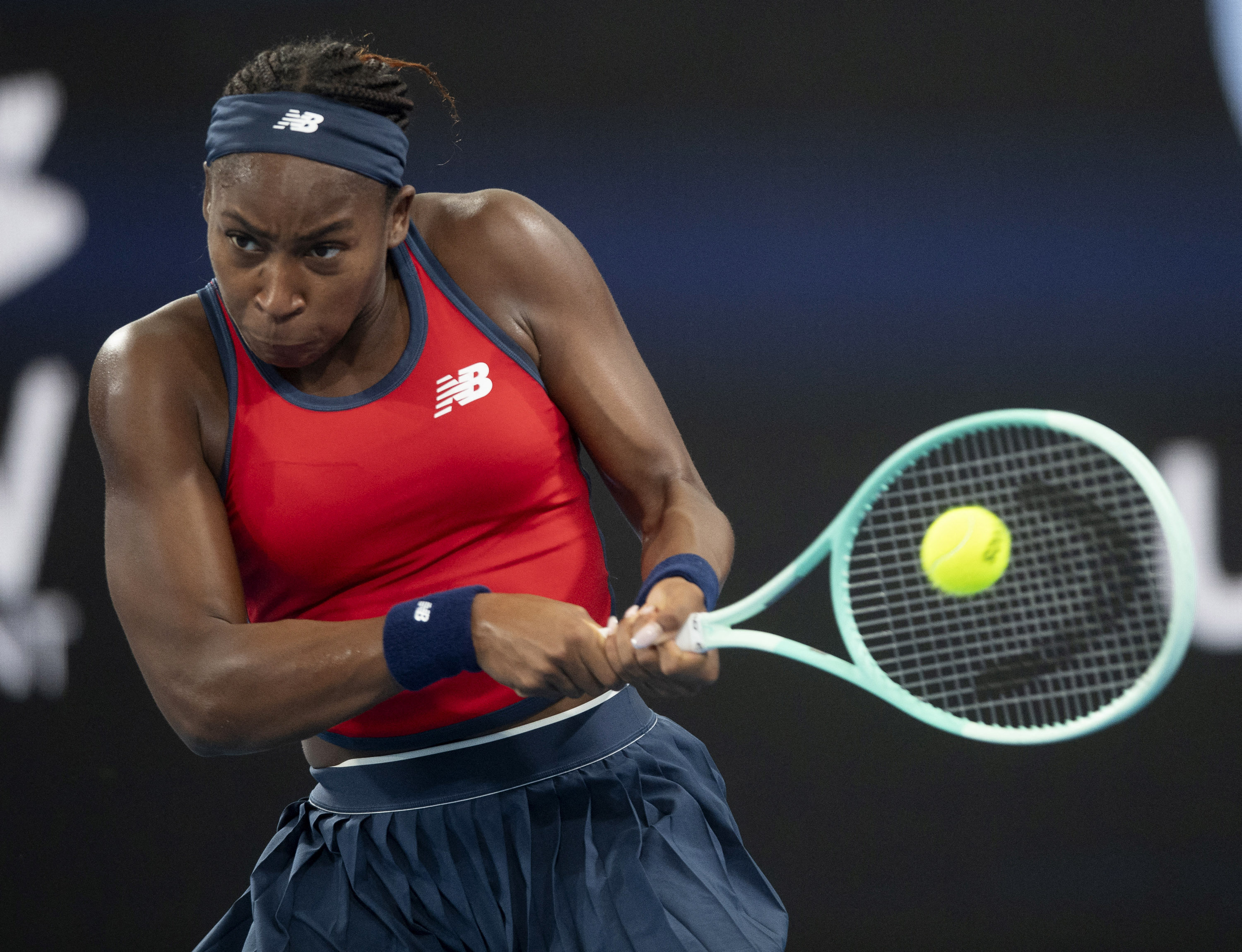 英国网球队险胜美国网球队，克耶高斯惊艳世界