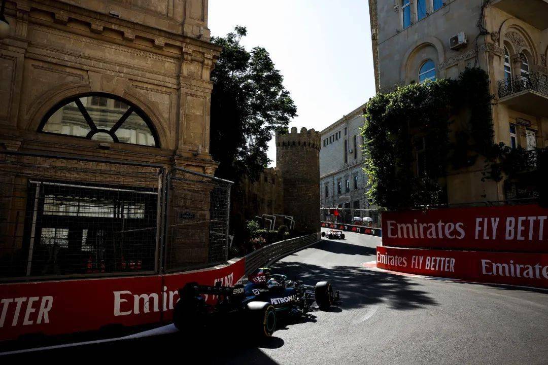 威廉姆斯碾压迈凯伦，佩雷兹状态火热