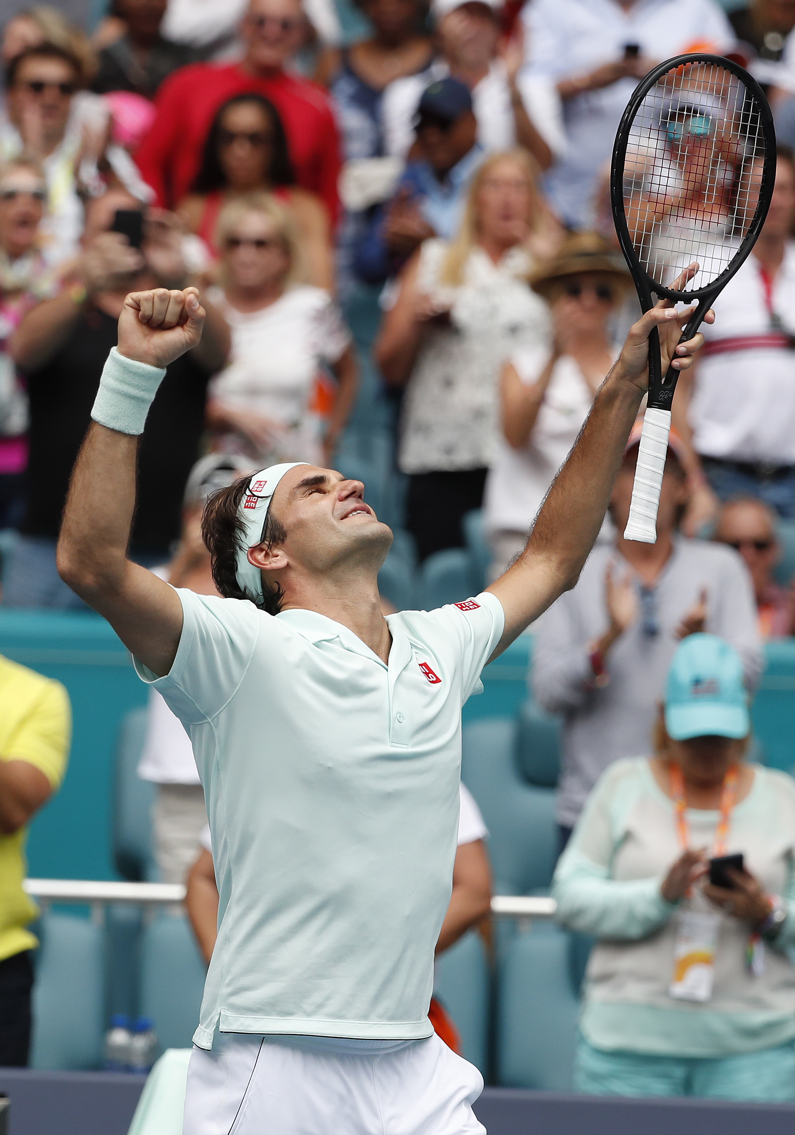 美国网球队爆冷日本网球队，费德勒高光表现