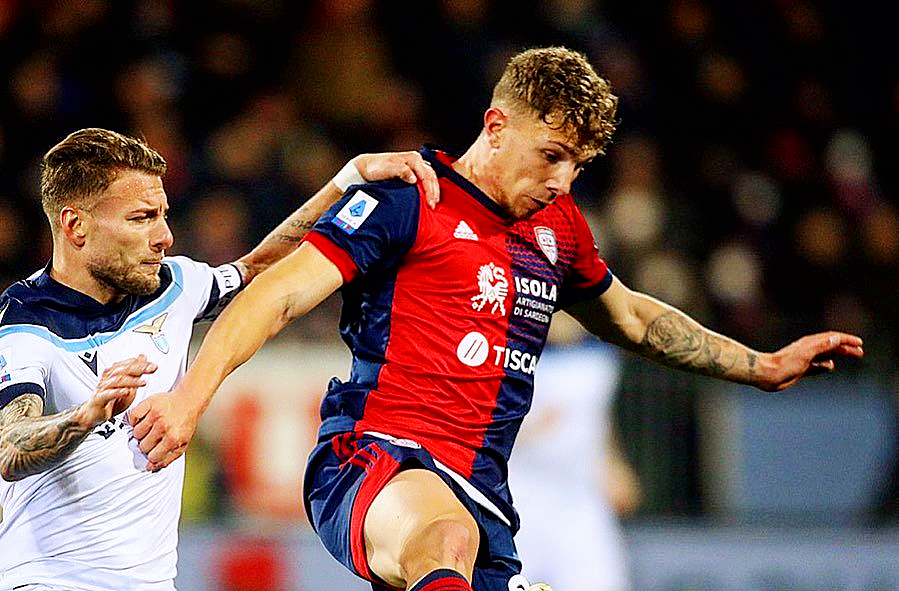 佛罗伦萨对阵卡利亚里，鹦鹉螳螂激烈对决